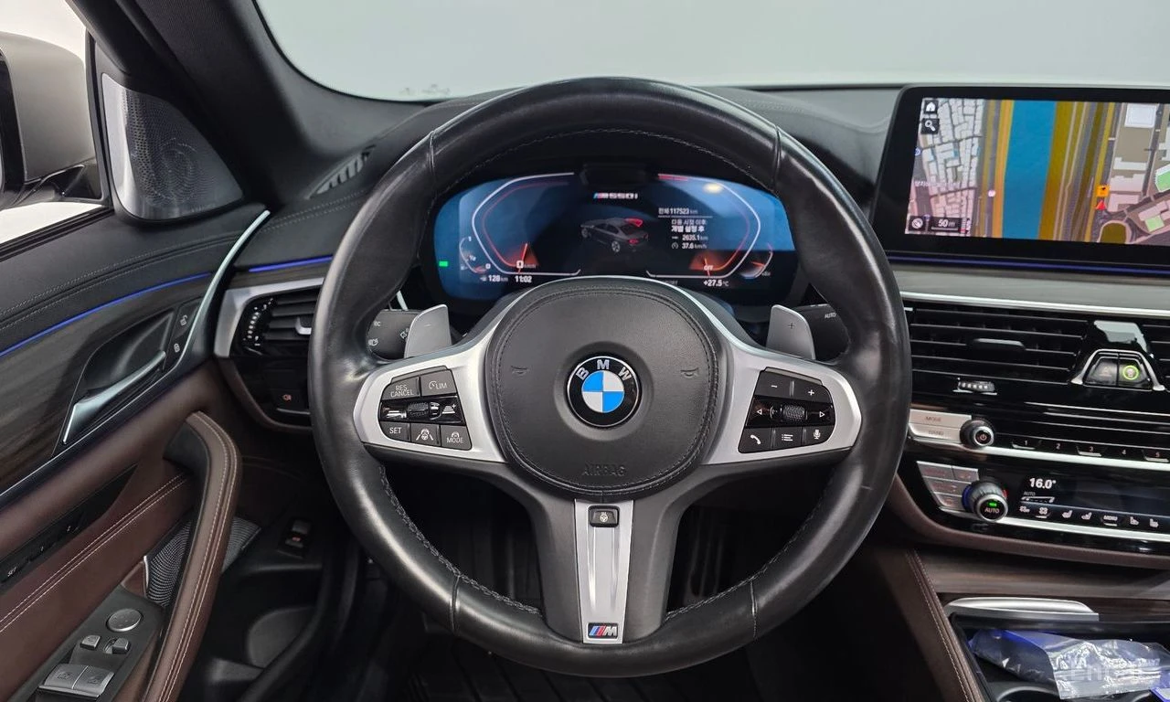 BMW 550 �550i* XDRIVE* LASER* DISTRONIC* �����* 360* HUD*  | Mobile.bg � ����������� 5
