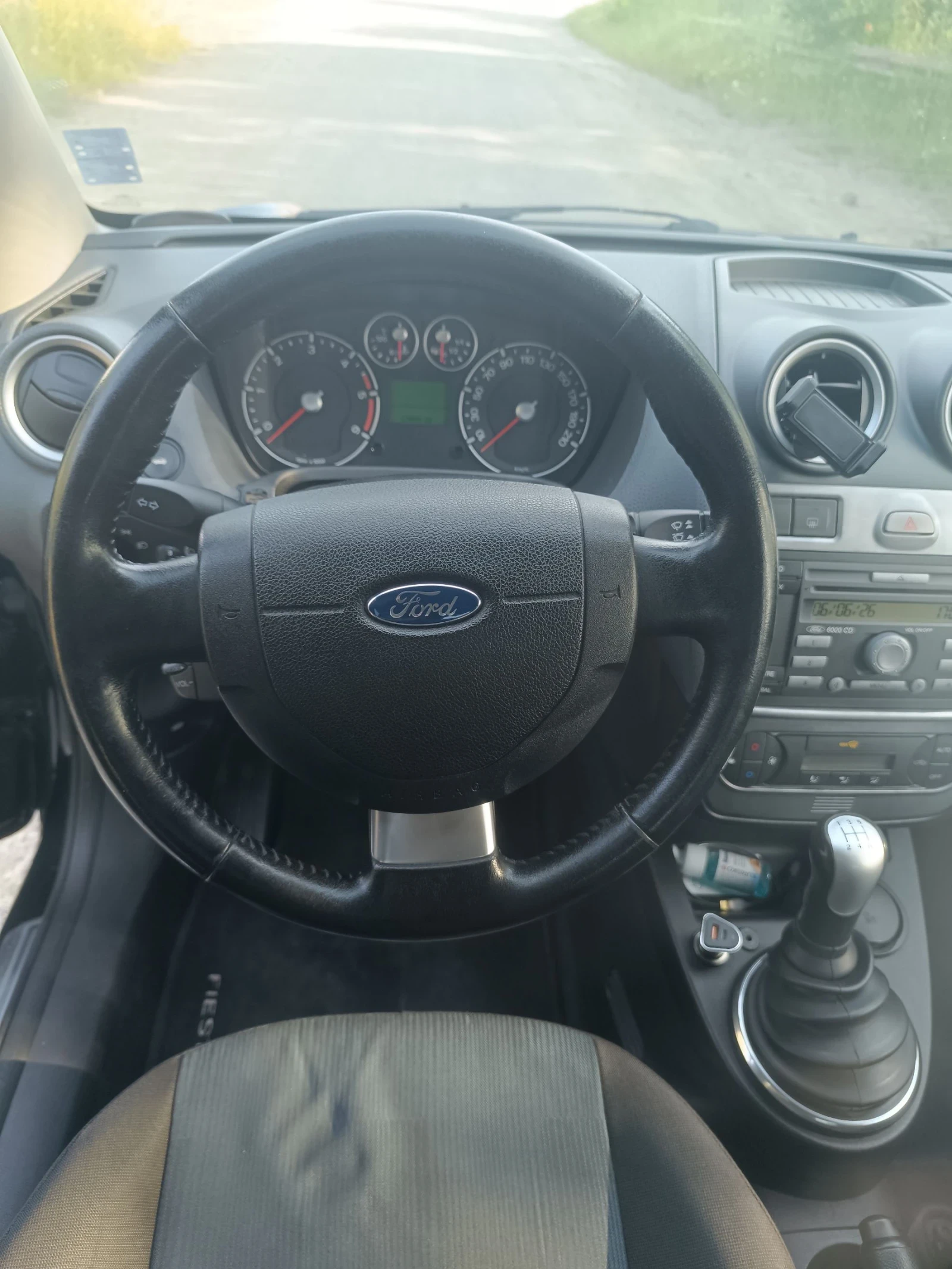 Ford Fiesta, снимка 14 - Автомобили и джипове - 55108372