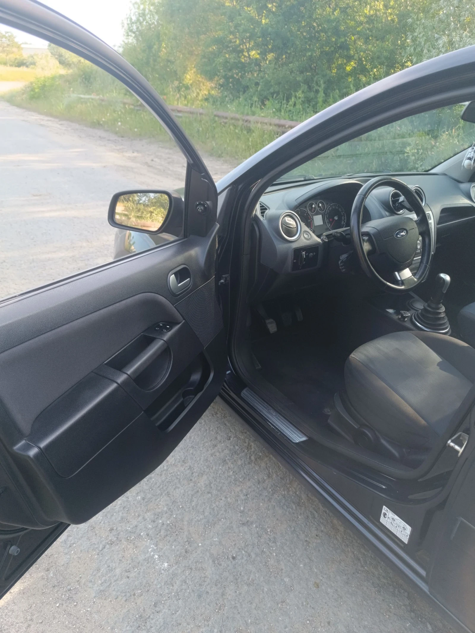 Ford Fiesta, снимка 7 - Автомобили и джипове - 55108372