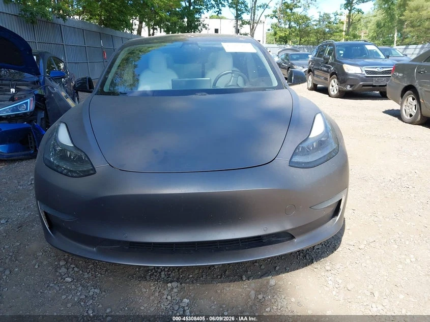 Tesla Model 3 Long Range, снимка 12 - Автомобили и джипове - 55272141