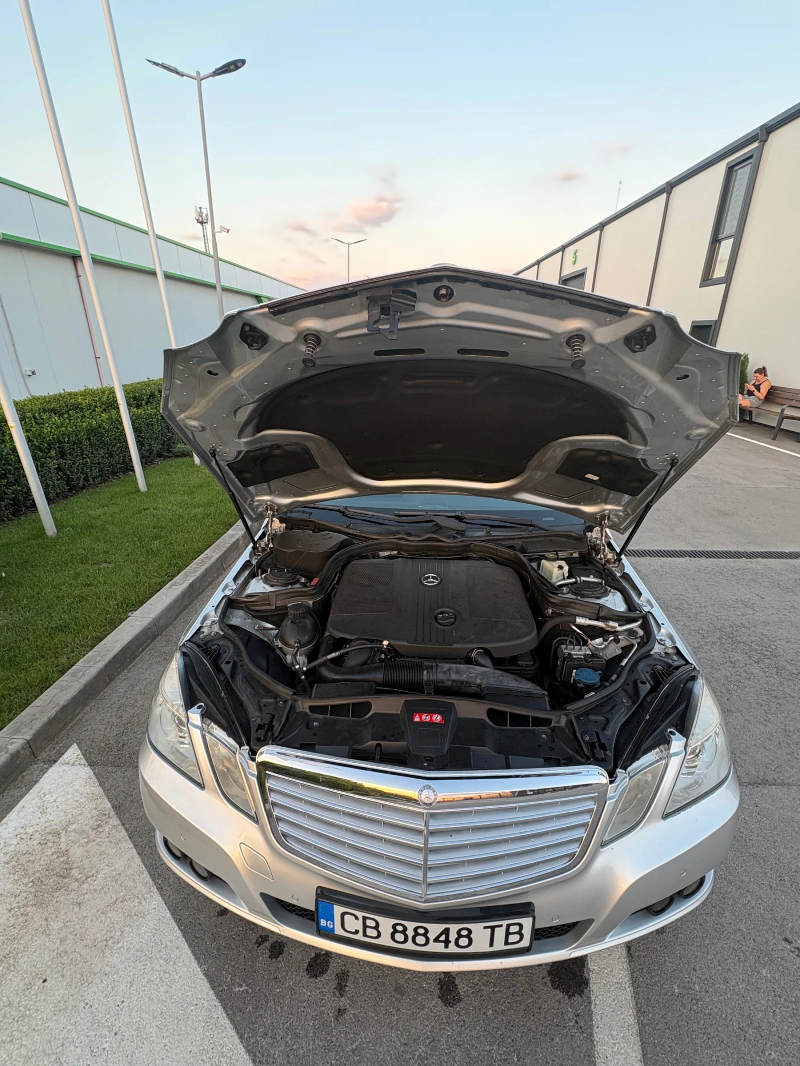 Mercedes-Benz E 250, снимка 7 - Автомобили и джипове - 55781688