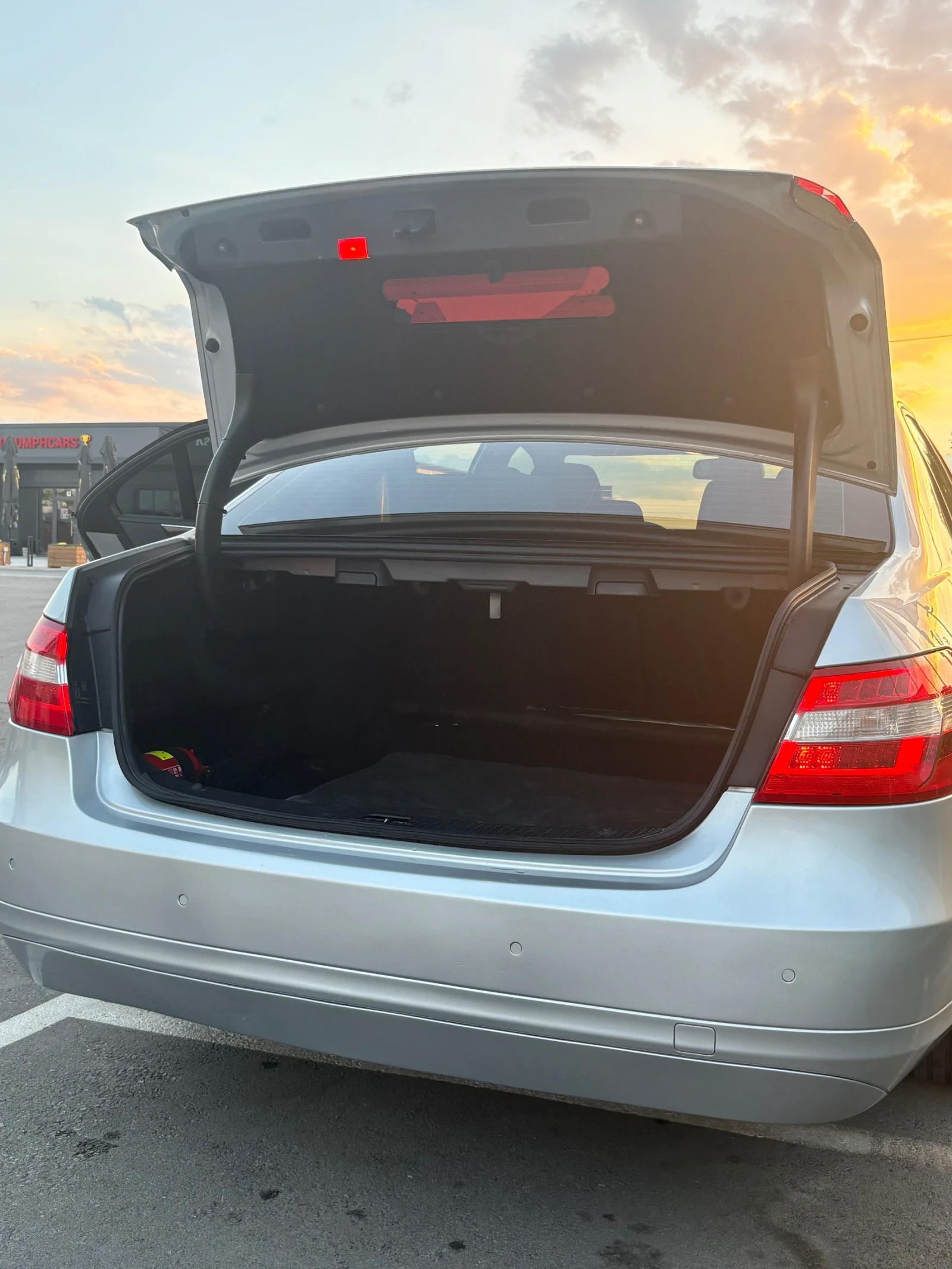 Mercedes-Benz E 250, снимка 8 - Автомобили и джипове - 55781688