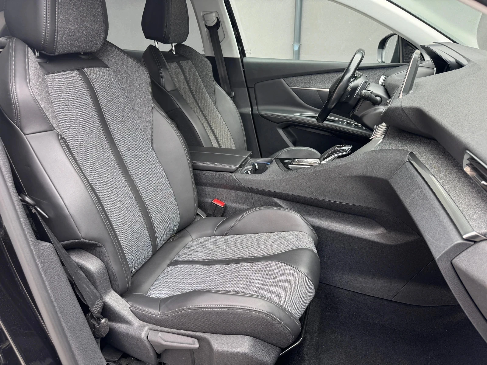 Peugeot 3008 2.0 hdi, снимка 8 - Автомобили и джипове - 55830038