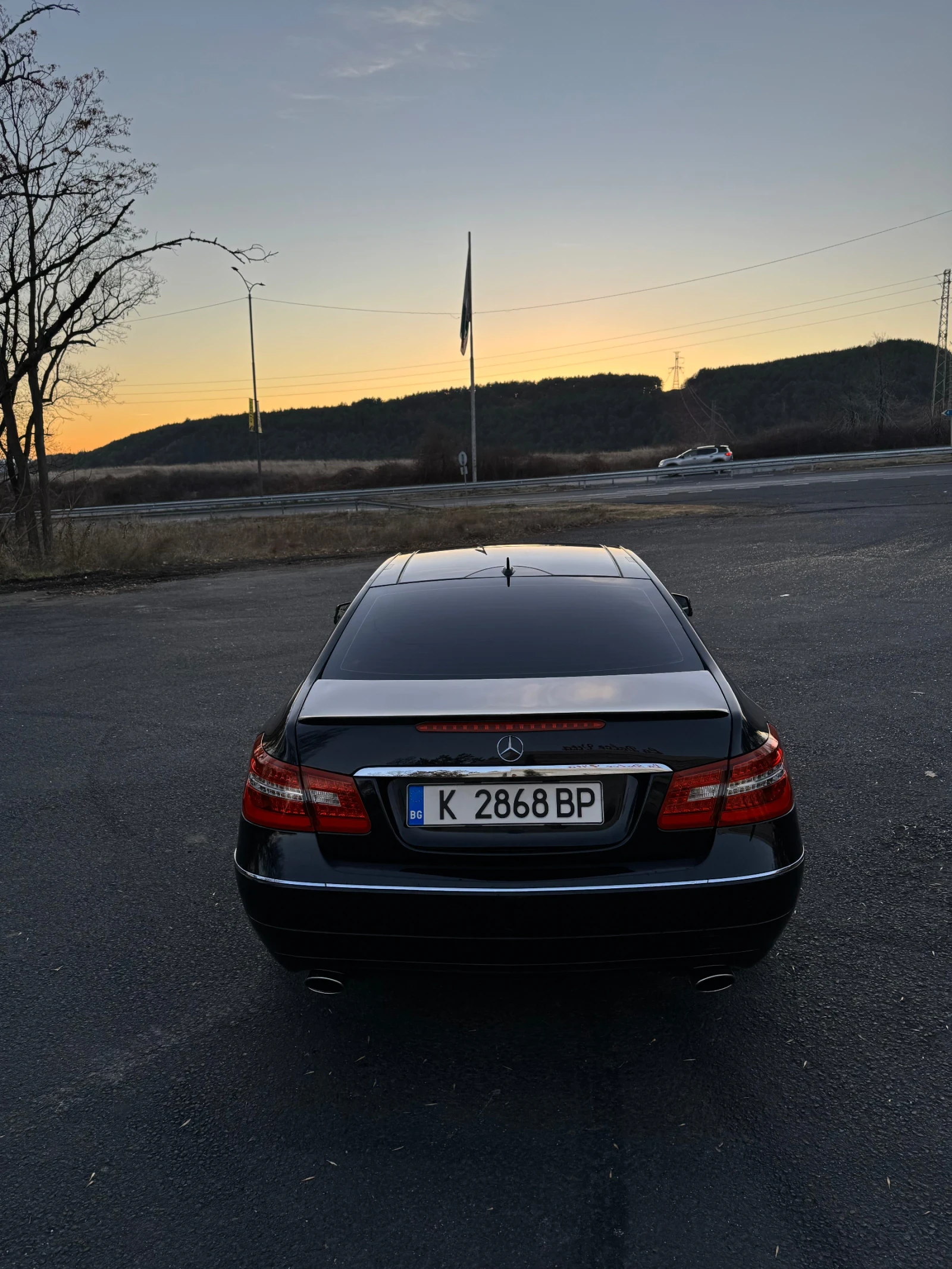 Mercedes-Benz E 350 /// PANO /// OBDUHVANE ///, снимка 4 - Автомобили и джипове - 55996749