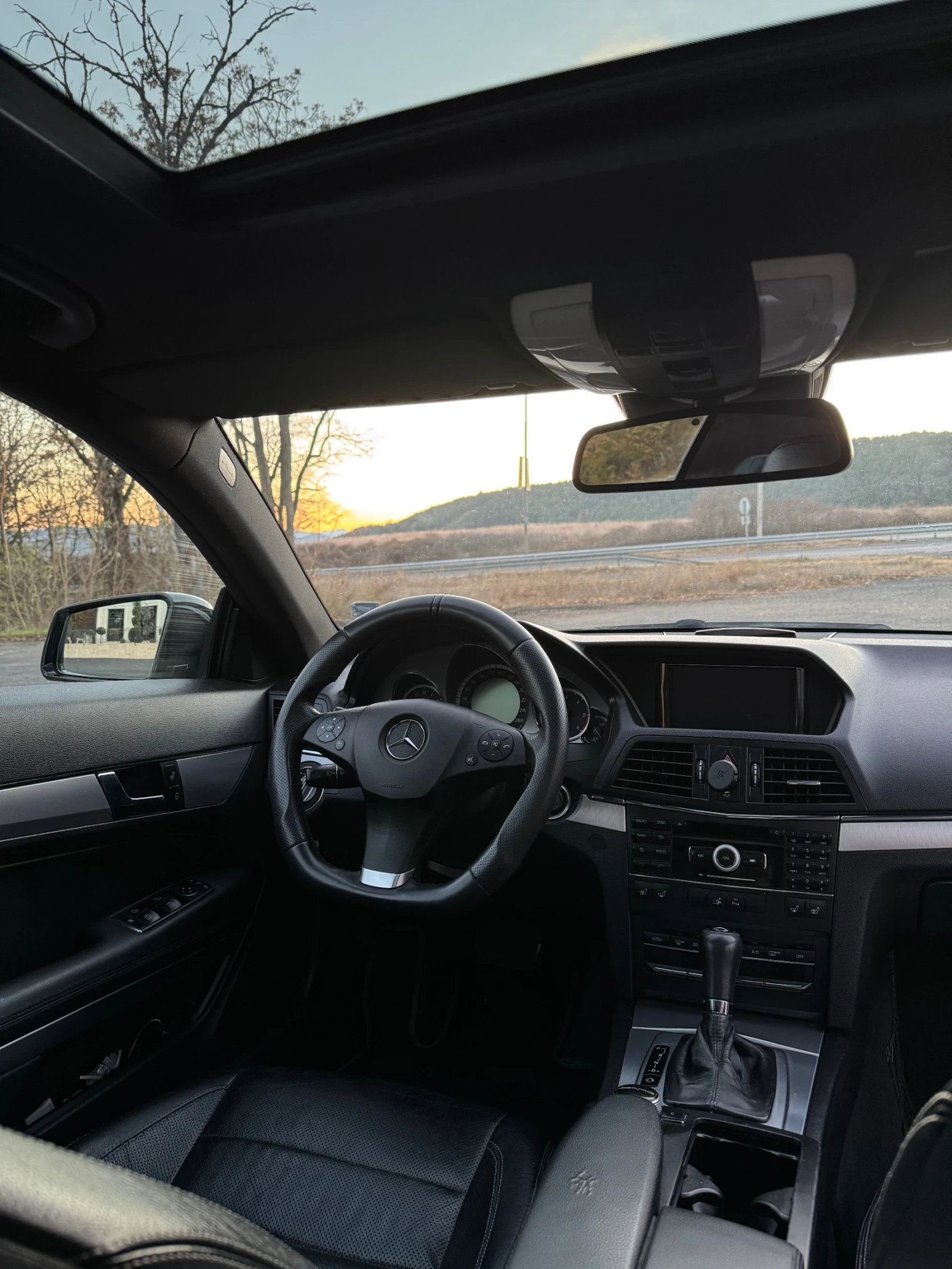 Mercedes-Benz E 350 /// PANO /// OBDUHVANE ///, снимка 9 - Автомобили и джипове - 55996749
