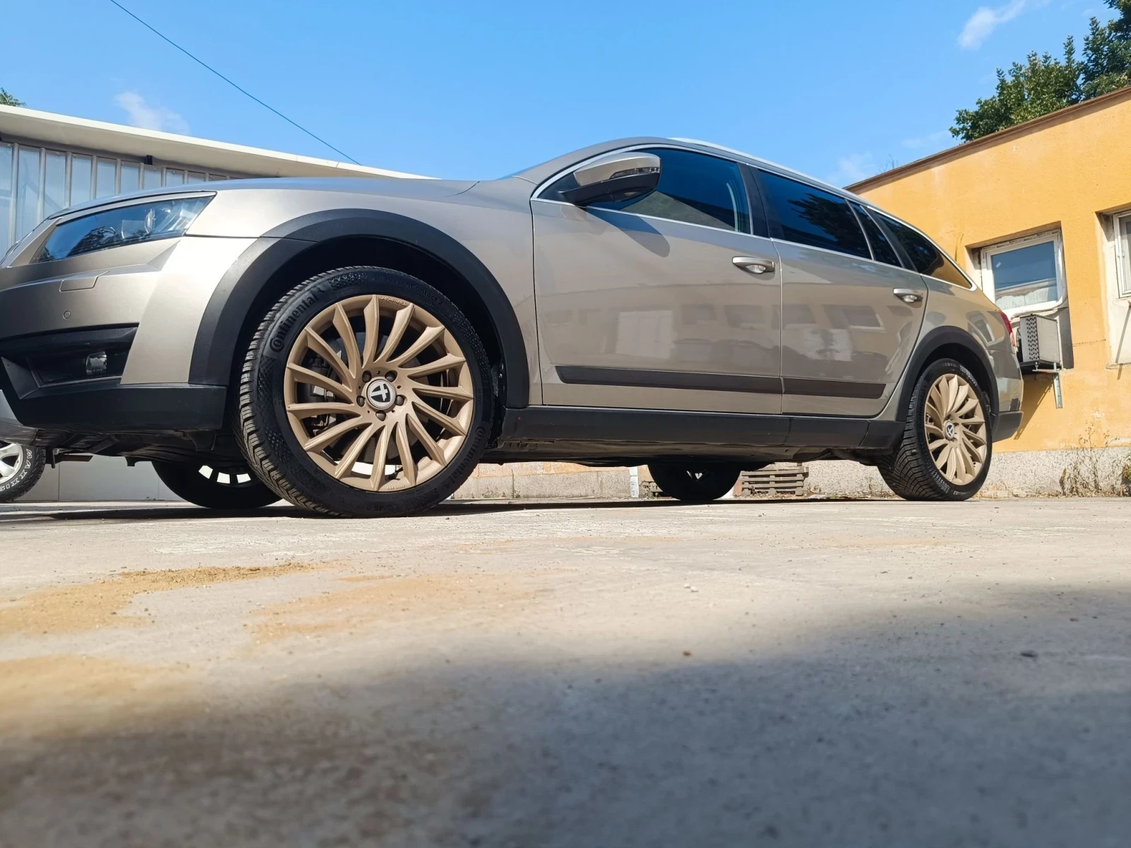 Skoda Octavia Scout, снимка 2 - Автомобили и джипове - 56184679