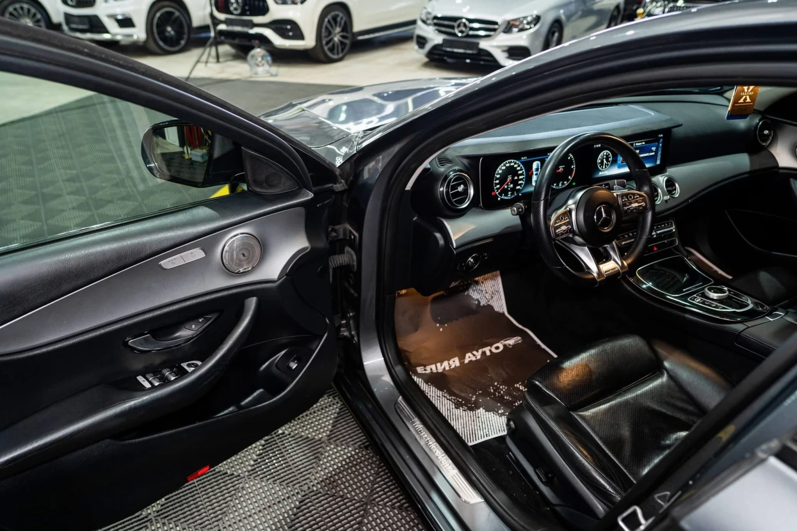 Mercedes-Benz E 220 D FULL AMG LINE LED NAVI BURM ������ 100% | Mobile.bg � ����������� 11