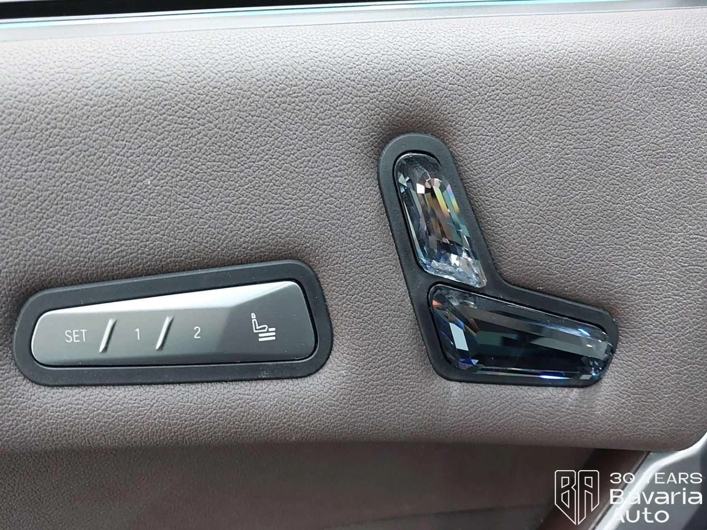 BMW iX M60 xDrive Sport, снимка 14 - Автомобили и джипове - 56396421