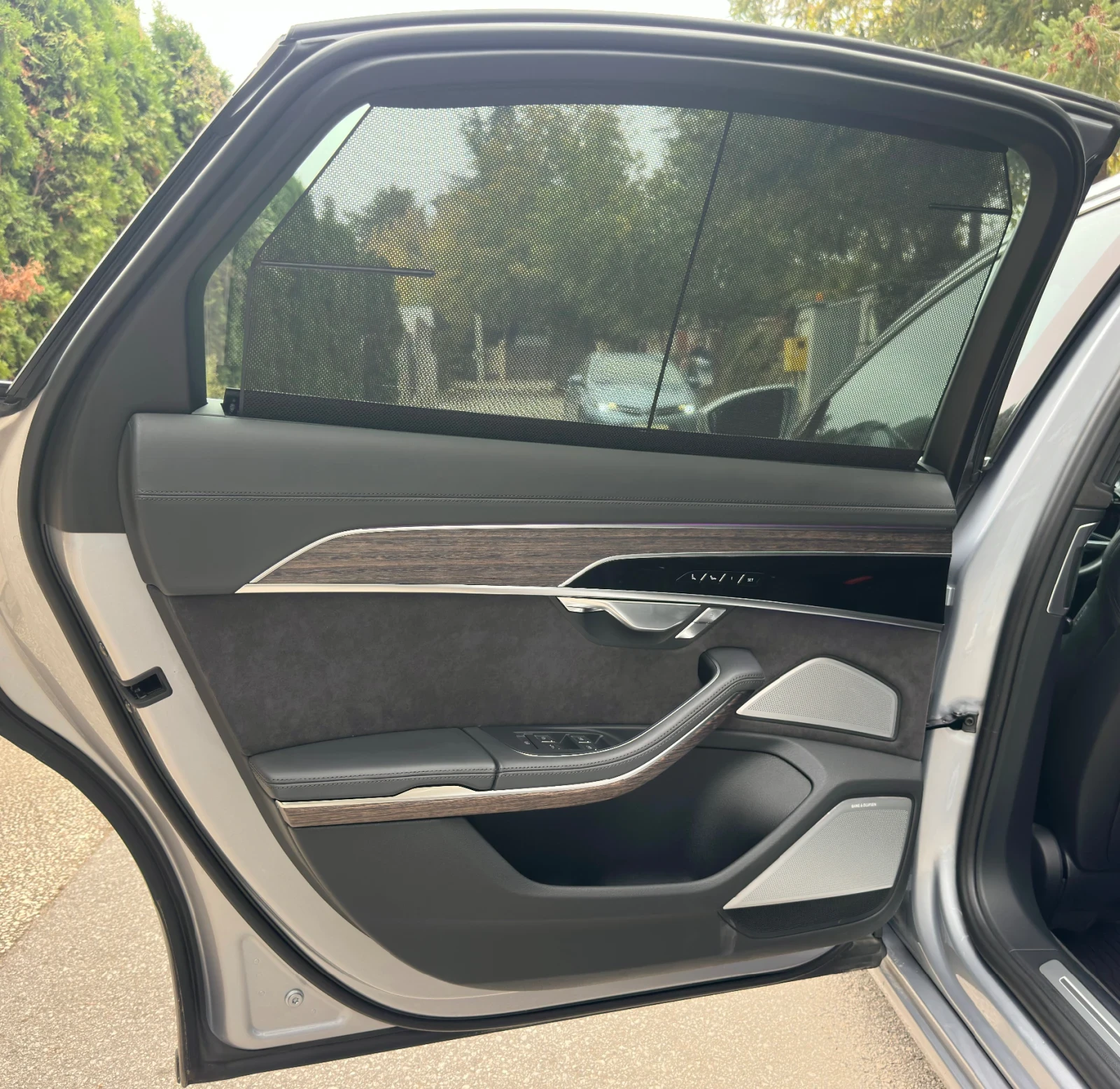 Audi A8 55TFSI* LONG* S LINE* B&O 3D* PANORAMA* , снимка 9 - Автомобили и джипове - 56691443