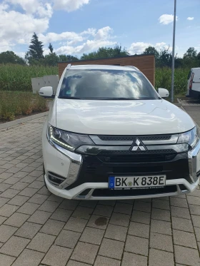 Mitsubishi Outlander 2.4 Plug-in Hibrid (PHEV), снимка 4