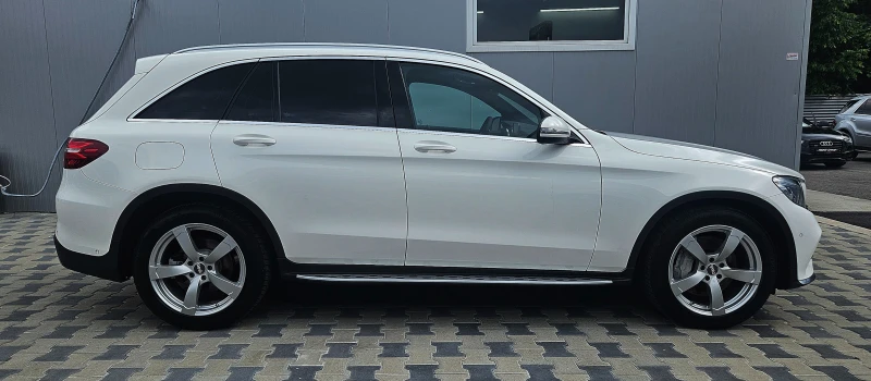 Mercedes-Benz GLC 350 AMG/9G/GERMANY/PANO/CAMERA/ПОДГРЕВ/SIGN ASSYST/LIZ, снимка 4 - Автомобили и джипове - 47846996