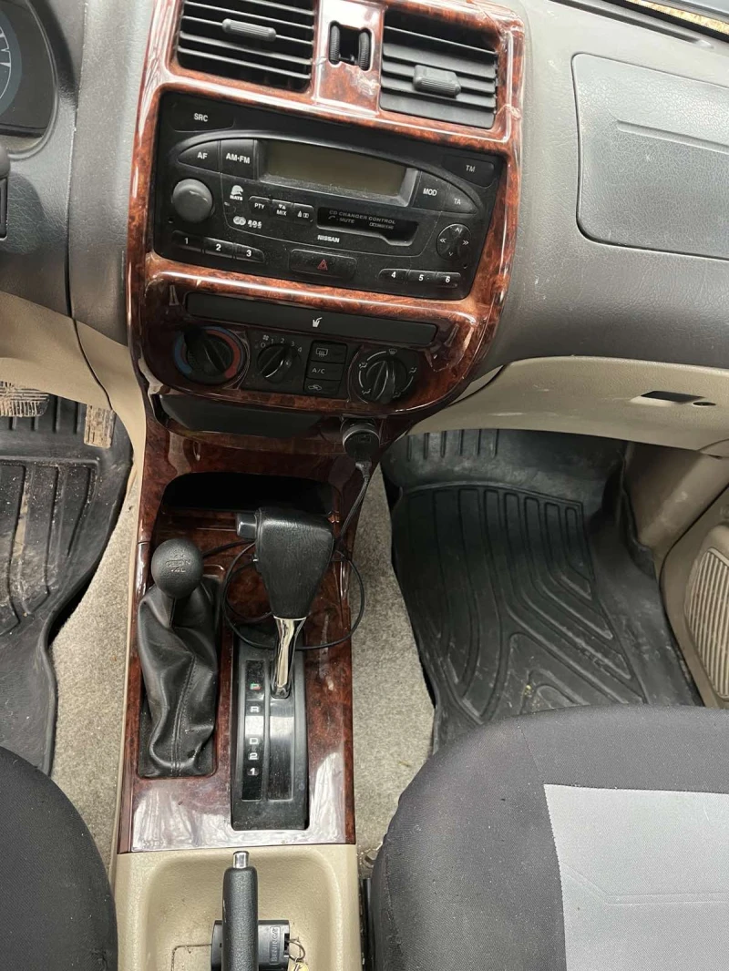 Nissan Terrano 2, снимка 11 - Автомобили и джипове - 48667157