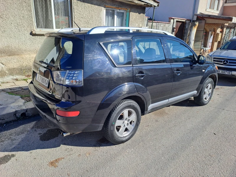 Mitsubishi Outlander, снимка 4 - Автомобили и джипове - 52390747