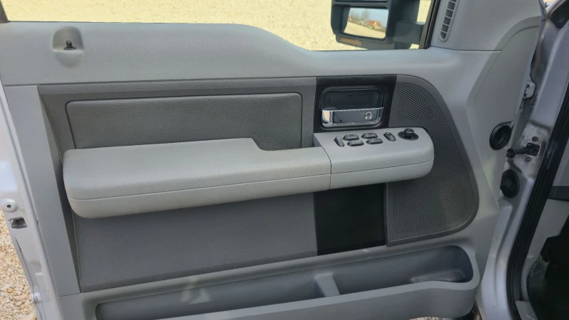 Ford F150 XLT 5.4 TRITON 4X4, снимка 8 - Автомобили и джипове - 52727005