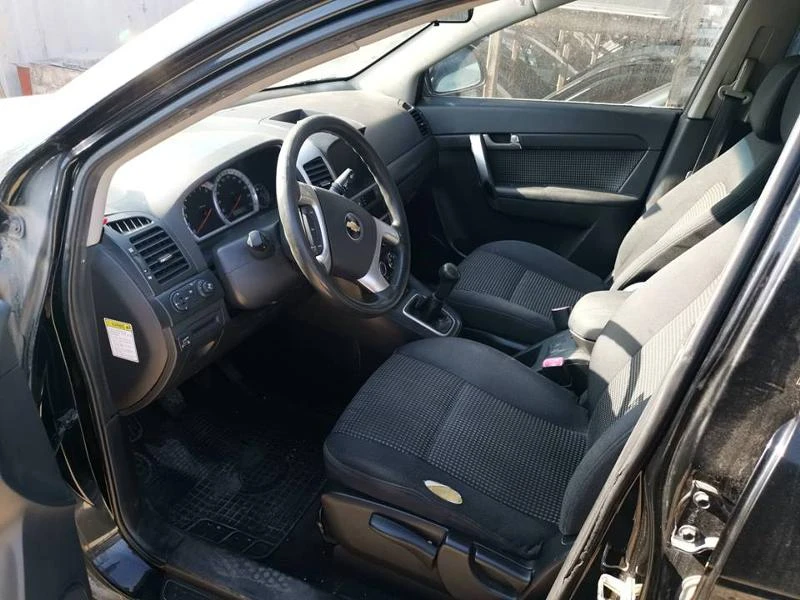 Chevrolet Captiva 2.4 i , снимка 4 - Автомобили и джипове - 23470817