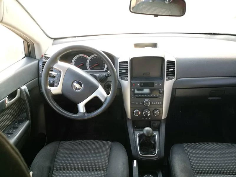 Chevrolet Captiva 2.4 i , снимка 5 - Автомобили и джипове - 23470817