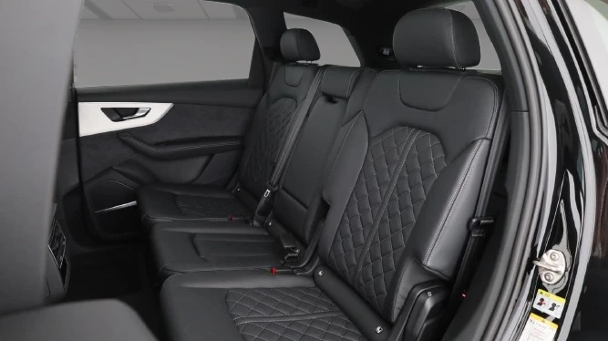 Audi SQ7 Quattro = Black Optic Plus = Гаранция - изображение 10