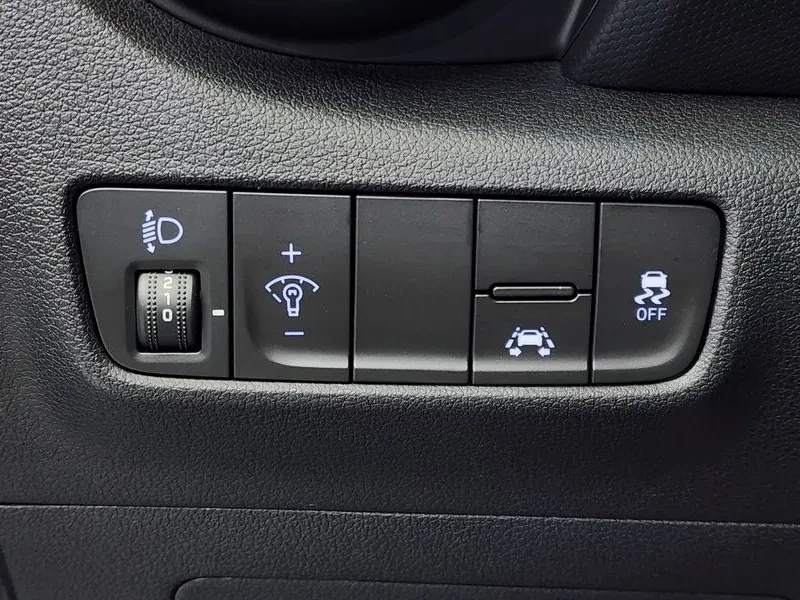 Hyundai Kona 1.6Т, снимка 14 - Автомобили и джипове - 54253020