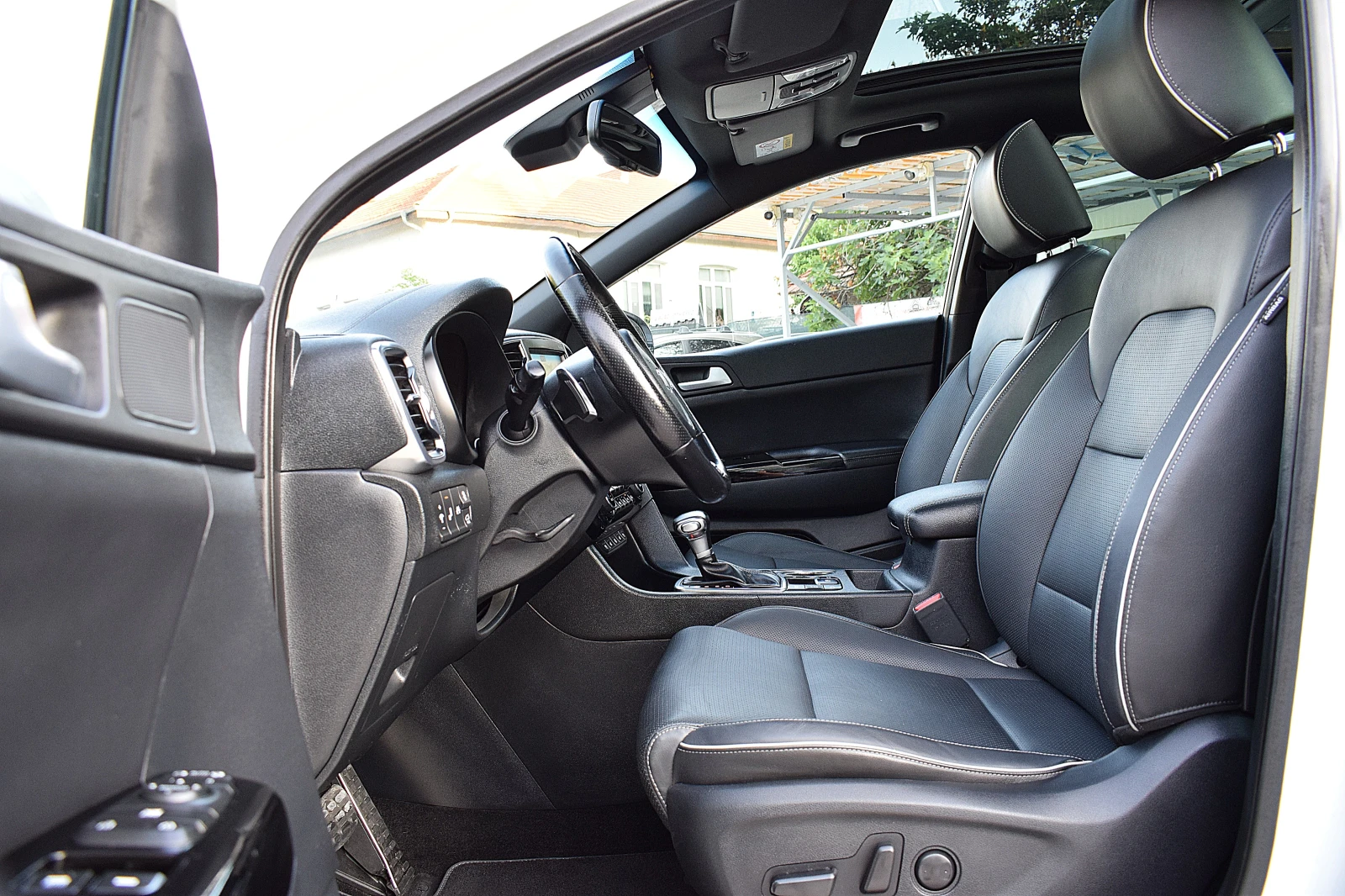 Kia Sportage 2.0ШВЕЙЦАРИЯ-GT-Line/КОЖА/НАВИ/LANE ASSIST/LUX - изображение 6