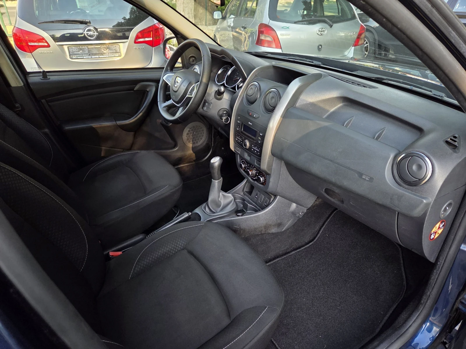 Dacia Duster 1.6I - изображение 9
