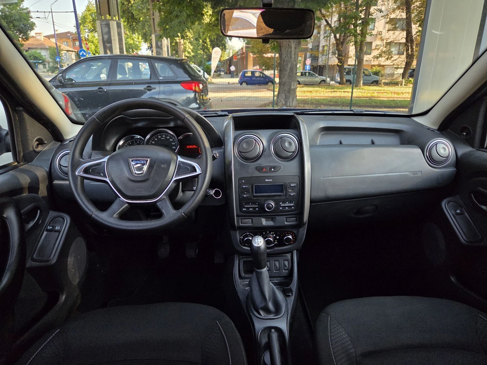 Dacia Duster 1.6I - изображение 8