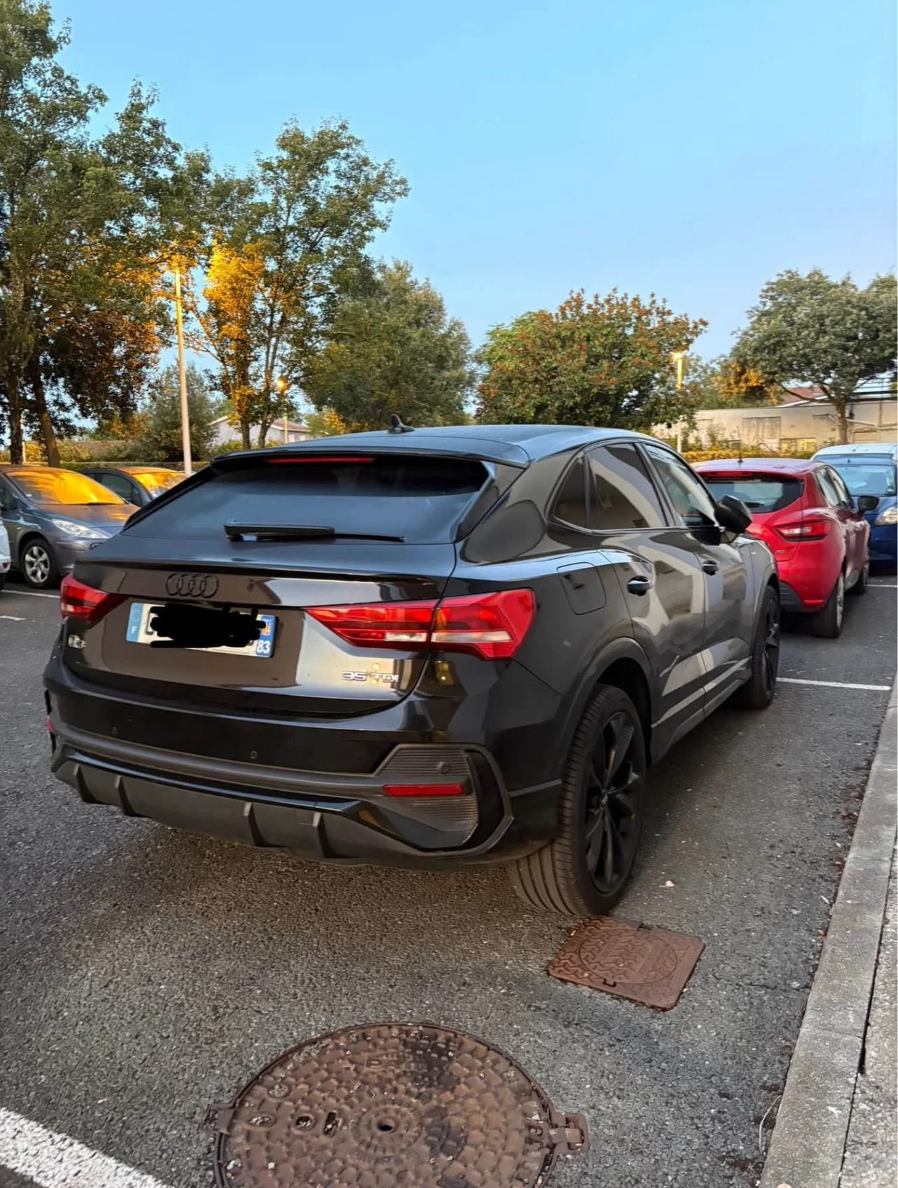 Audi Q3 Sportback 150ch S-LINE S-TRONIC 7 -  PACK FULL BLACK  - изображение 5