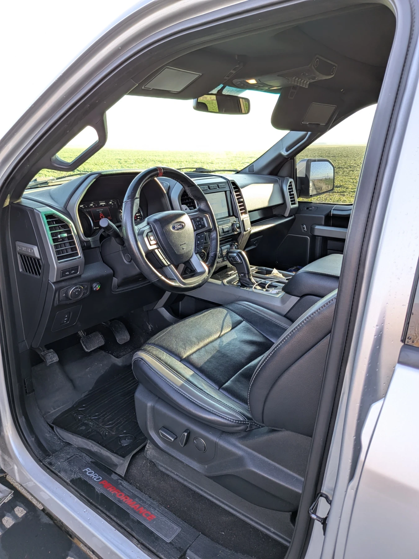 Ford F150 RAPTOR - изображение 7