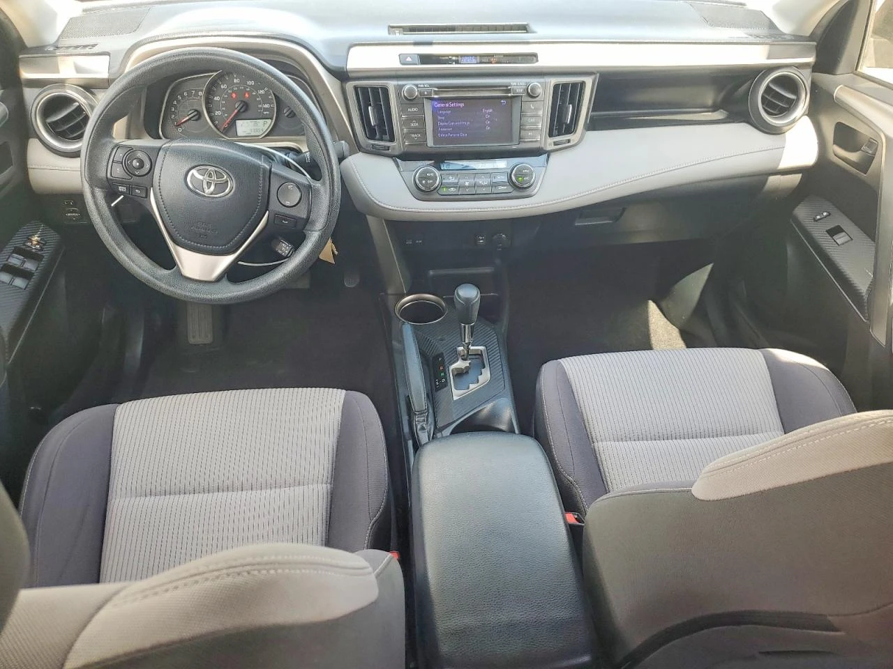 Toyota Rav4 XLE, снимка 8 - Автомобили и джипове - 54011893