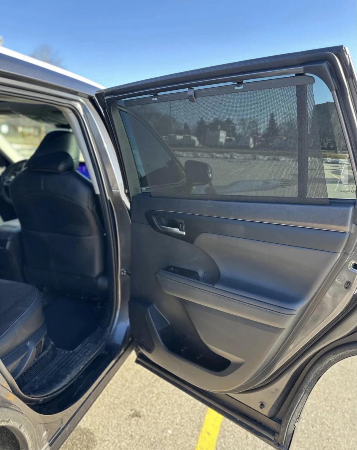 Toyota Highlander HYBRID * 8 МЕСТА * ПОДГРЕВ * AWD * 46500KM * , снимка 13 - Автомобили и джипове - 54605107
