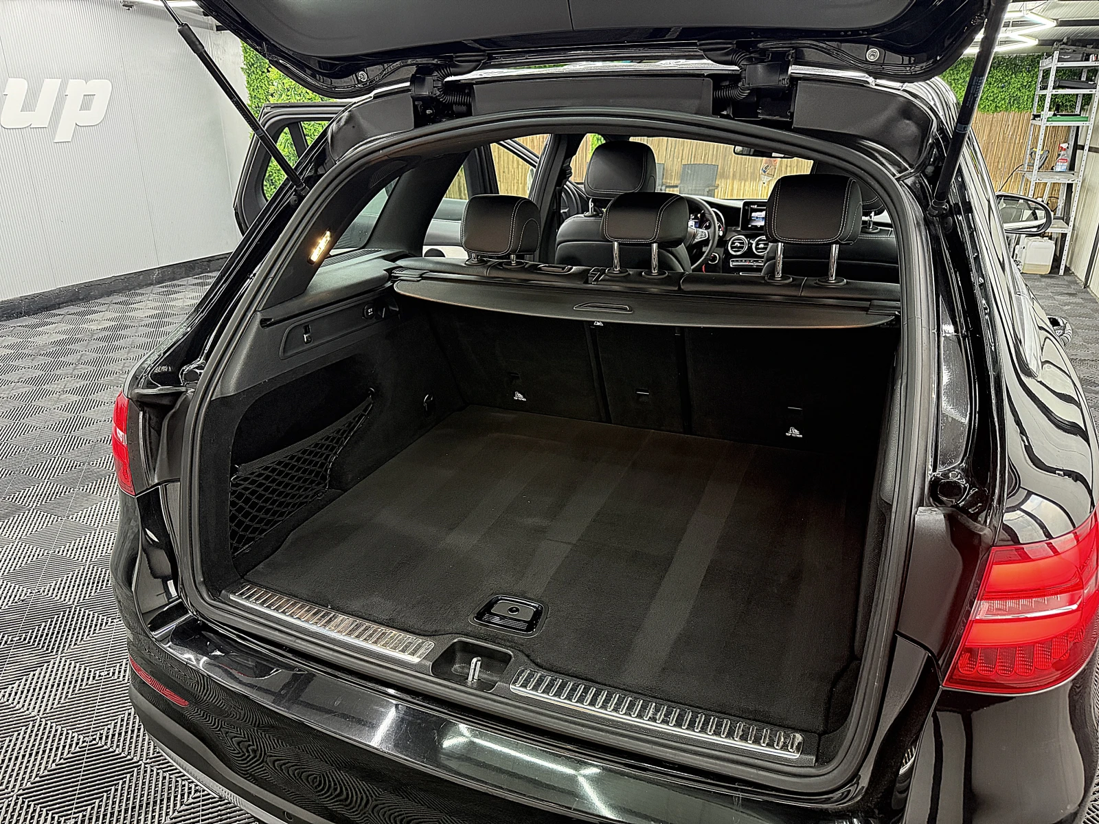 Mercedes-Benz GLC 220 AMG-Line/4-Matic/START STOP/СОБСТВЕН ЛИЗИНГ, снимка 12 - Автомобили и джипове - 55085668