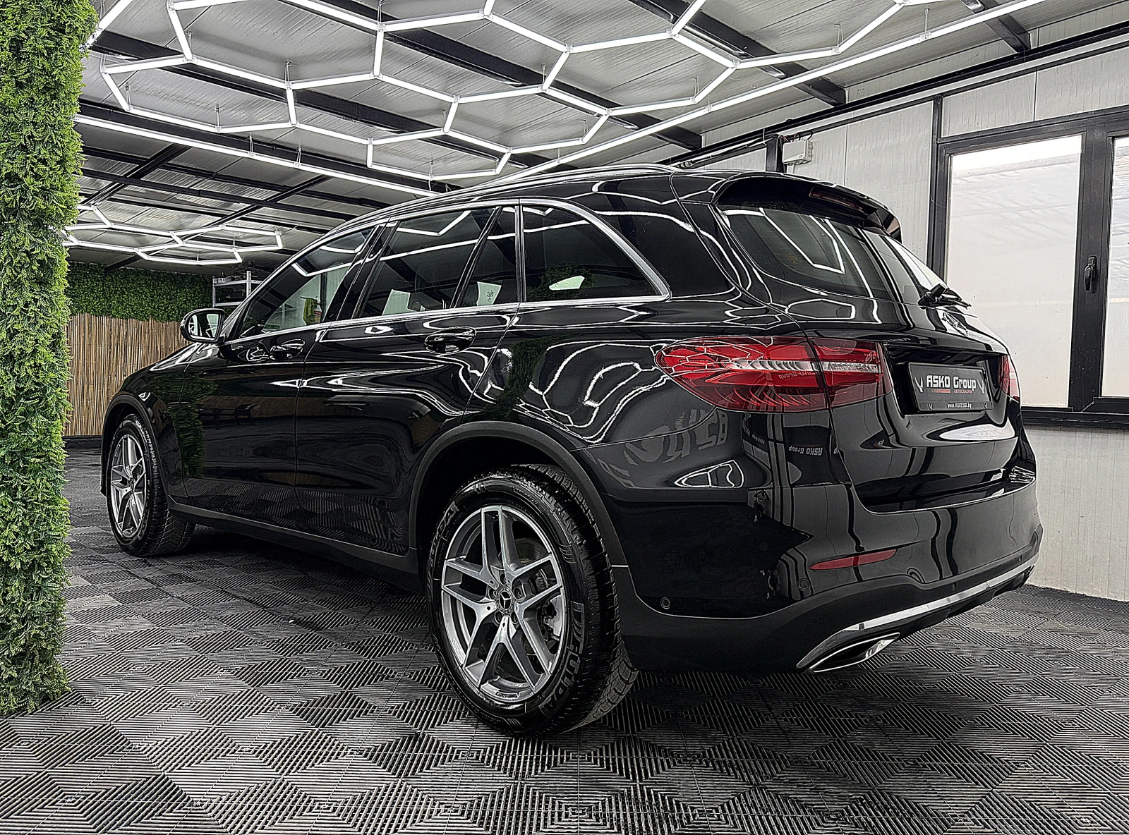 Mercedes-Benz GLC 220 AMG-Line/4-Matic/START STOP/СОБСТВЕН ЛИЗИНГ, снимка 4 - Автомобили и джипове - 55085668