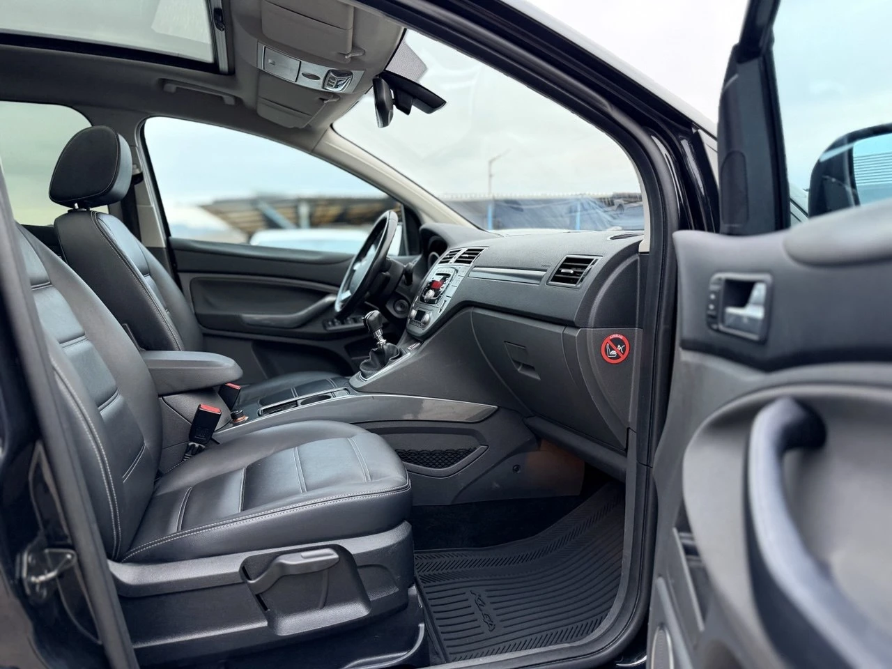 Ford Kuga 2.0TDCi 4x4 PANORAMA, снимка 14 - Автомобили и джипове - 56659237