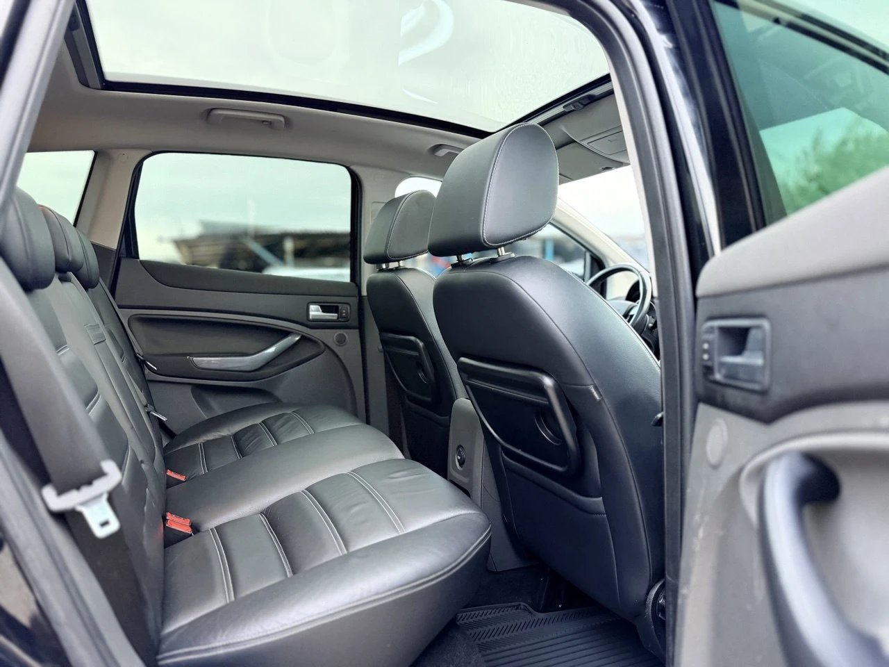 Ford Kuga 2.0TDCi 4x4 PANORAMA, снимка 12 - Автомобили и джипове - 56659237