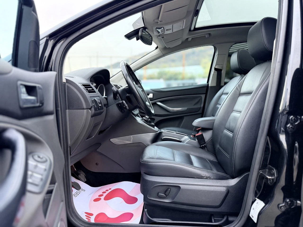Ford Kuga 2.0TDCi 4x4 PANORAMA, снимка 9 - Автомобили и джипове - 56659237