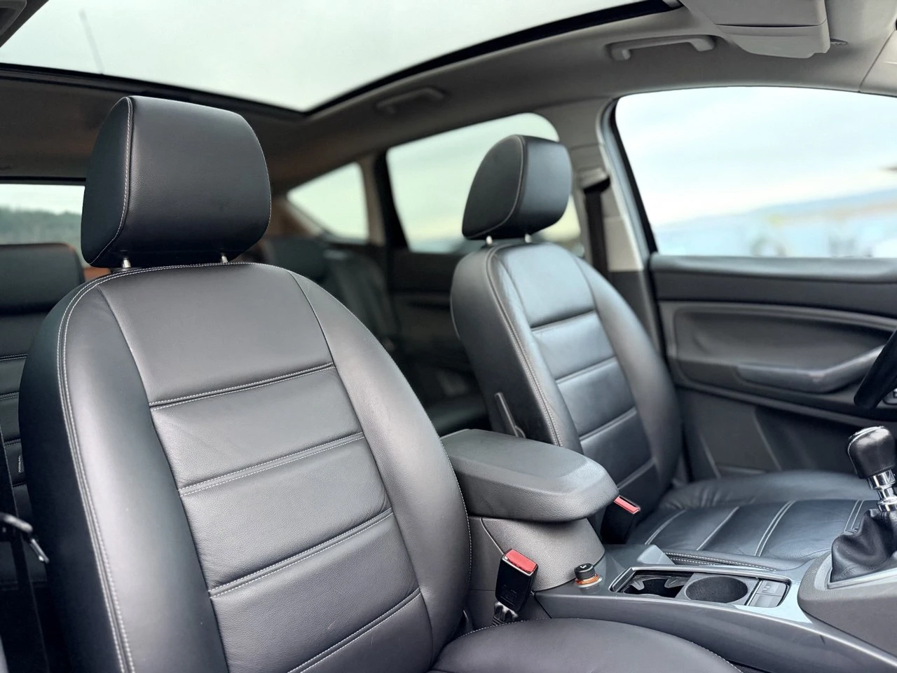 Ford Kuga 2.0TDCi 4x4 PANORAMA, снимка 15 - Автомобили и джипове - 56659237