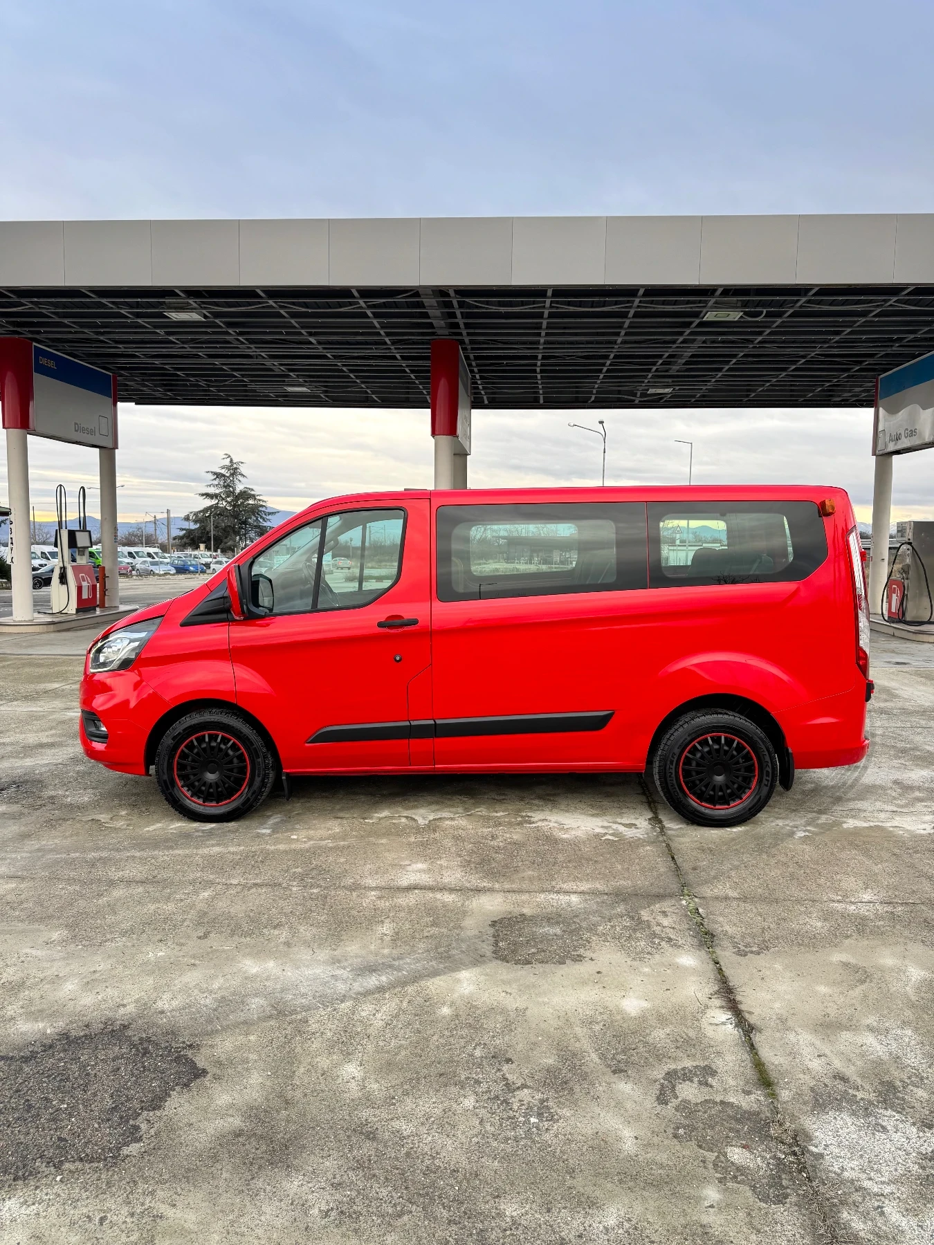 Ford Transit Custom 2.2 TDCi, 9 Места, Facelift, 2x Клима, EURO 6, LED - изображение 5