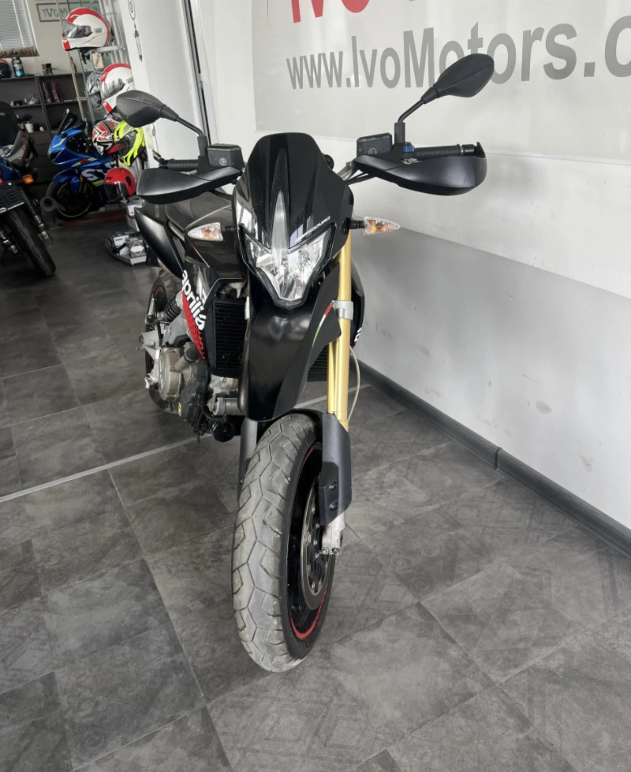 Aprilia Dorsoduro 750 - изображение 2