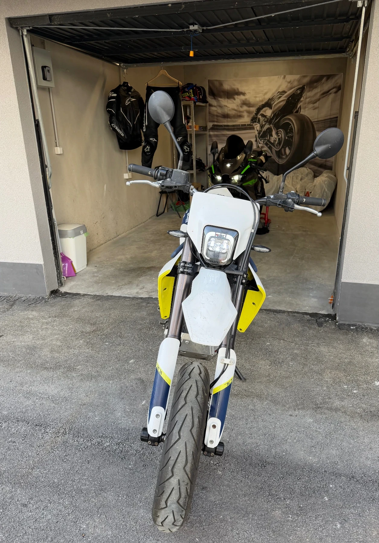 Husqvarna 701, снимка 1 - Мотоциклети и мототехника - 56585167