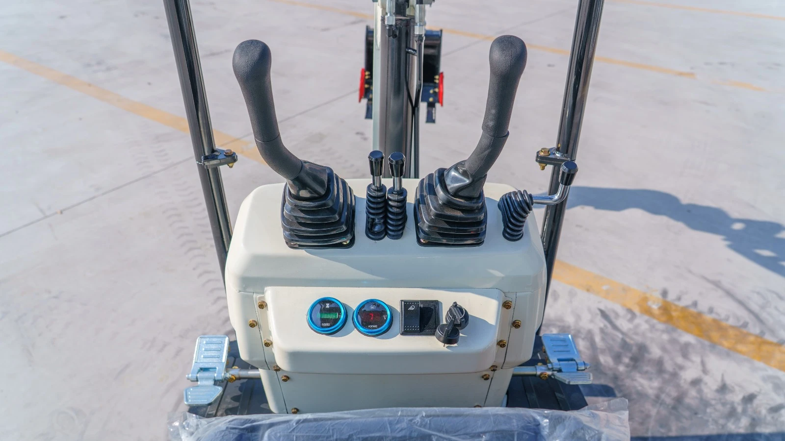 Багер ZETTRA Z12, снимка 8 - Индустриална техника - 53988612