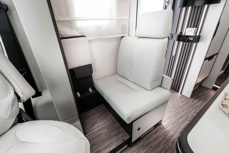 Кемпер Mobilvetta KEA P90 2026, снимка 15 - Каравани и кемпери - 52624527