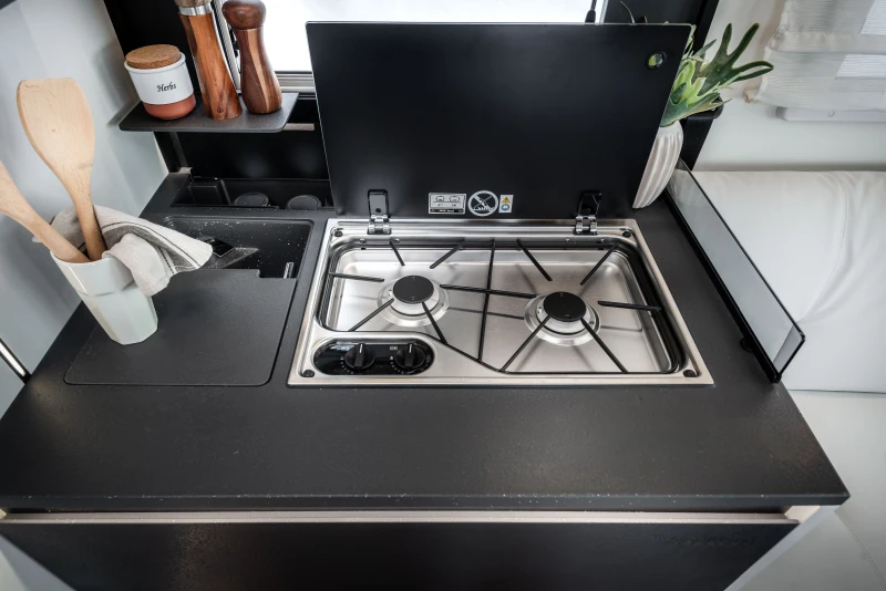 Кемпер Mobilvetta KEA P90 2026, снимка 8 - Каравани и кемпери - 52624527