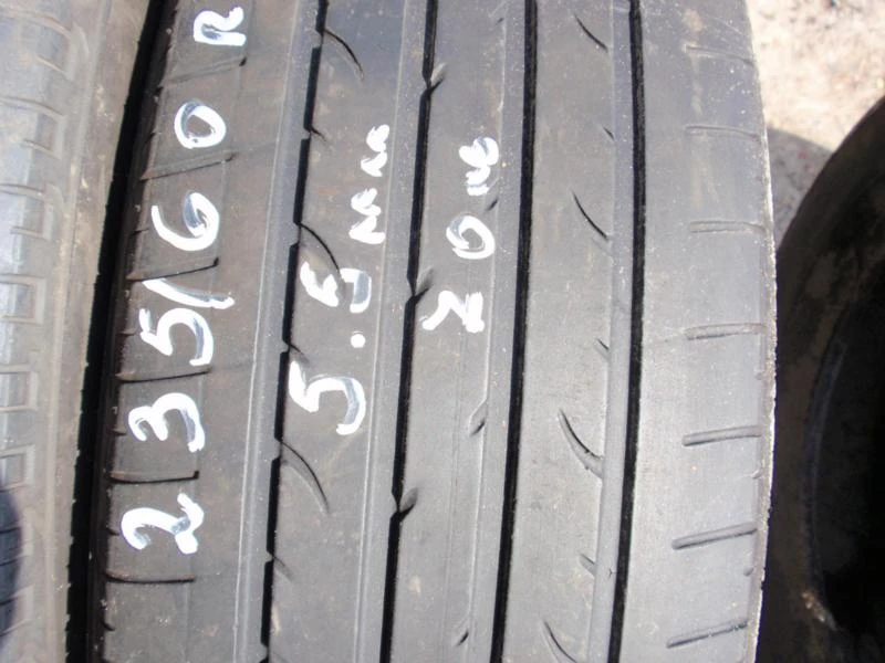 Гуми Летни 235/60R18, снимка 4 - Гуми и джанти - 8380152