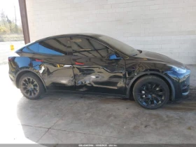 Tesla Model Y AWD/LONG RANGE DUAL MOTOR ALL-WHEEL DRIVE - 34600 лв. / 17690.70 € - 56051222 12