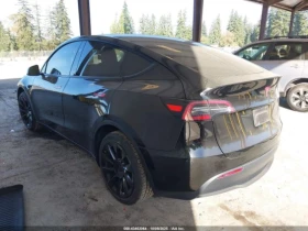 Tesla Model Y AWD/LONG RANGE DUAL MOTOR ALL-WHEEL DRIVE - 34600 лв. / 17690.70 € - 56051222 3