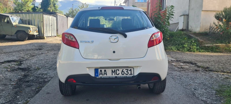 Mazda 2 От Германия Edition 75.Euro5, снимка 4 - Автомобили и джипове - 47522745