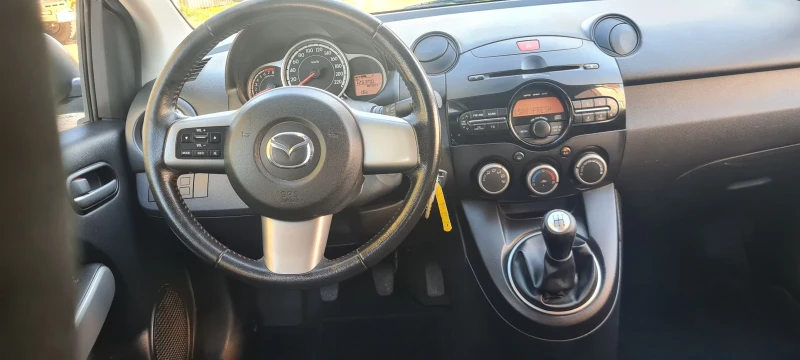 Mazda 2 От Германия Edition 75.Euro5, снимка 10 - Автомобили и джипове - 47522745