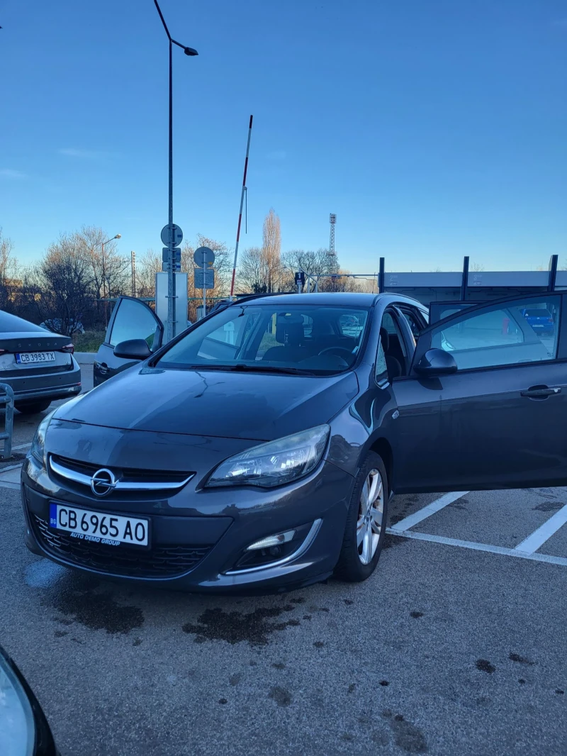 Opel Astra Фейслифт 1.7, 110 к.с, 6 скорости ръчка, снимка 1 - Автомобили и джипове - 48381256