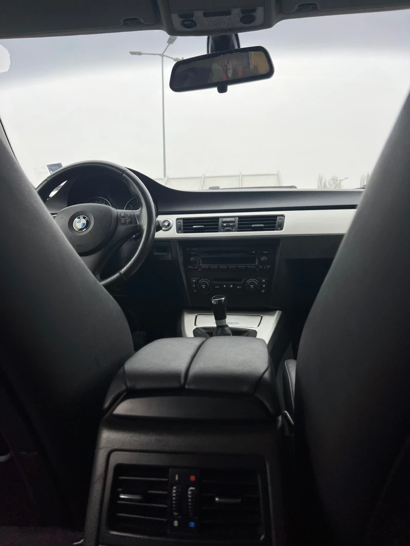 BMW 320 320i , снимка 1 - Автомобили и джипове - 49256345