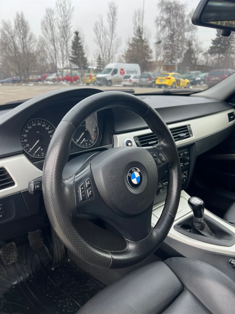 BMW 320 320i , снимка 3 - Автомобили и джипове - 49256345