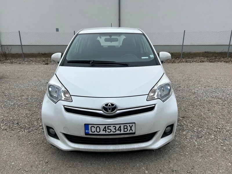 Toyota Verso S 1.3 vvti, снимка 3 - Автомобили и джипове - 49322113